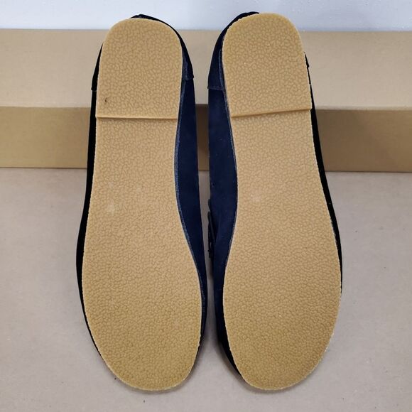 Rosy Velvet Textured Perforated Loafer - Picture 10 of 14